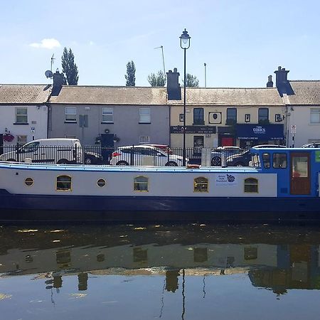 Отель Roisin Dubh Houseboat Sallins Экстерьер фото