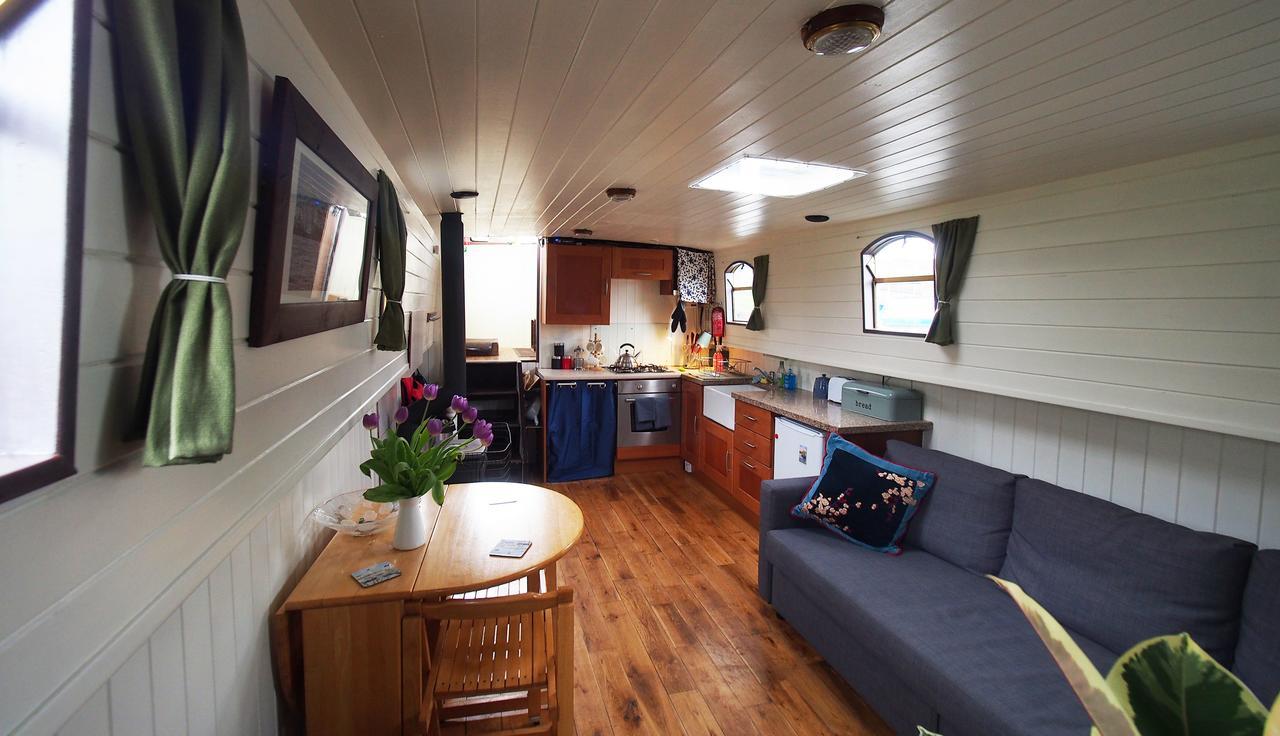 Отель Roisin Dubh Houseboat Sallins Экстерьер фото